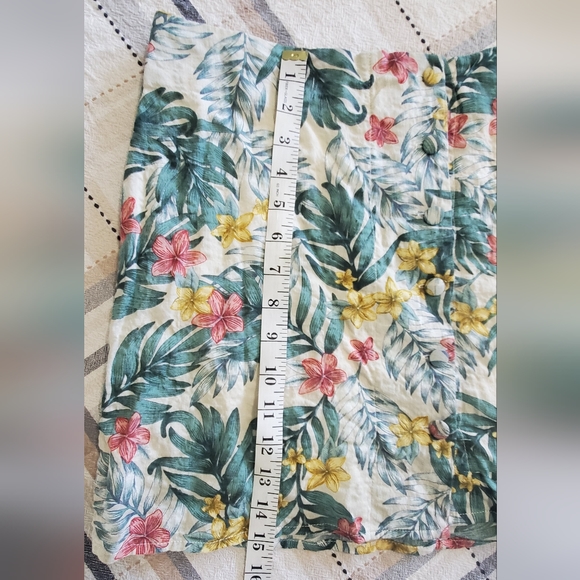Tropical Print Button Front Mini Skirt - Picture 7 of 7